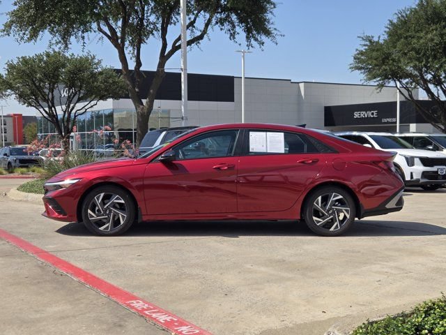 Certified 2025 Hyundai Elantra Sport FWD image 4
