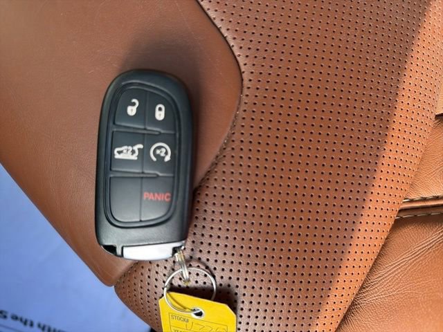 Used 2019 Jeep Cherokee Overland w/ Technology Group image 24