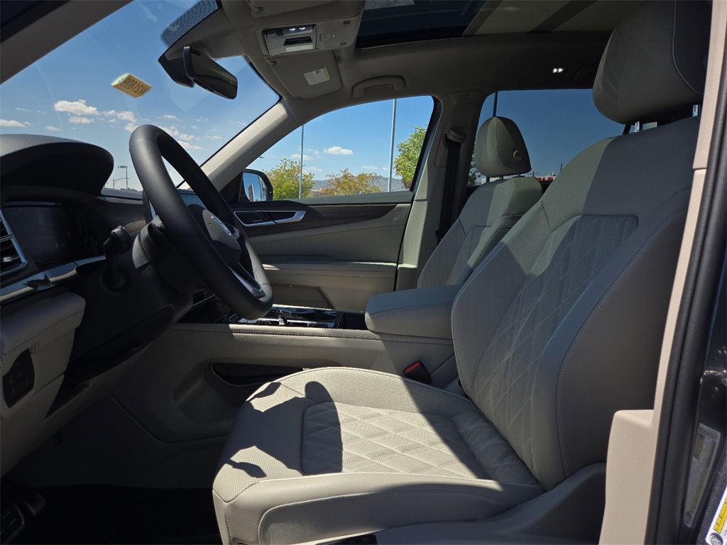 New 2025 Volkswagen Atlas SEL Premium R-Line image 18