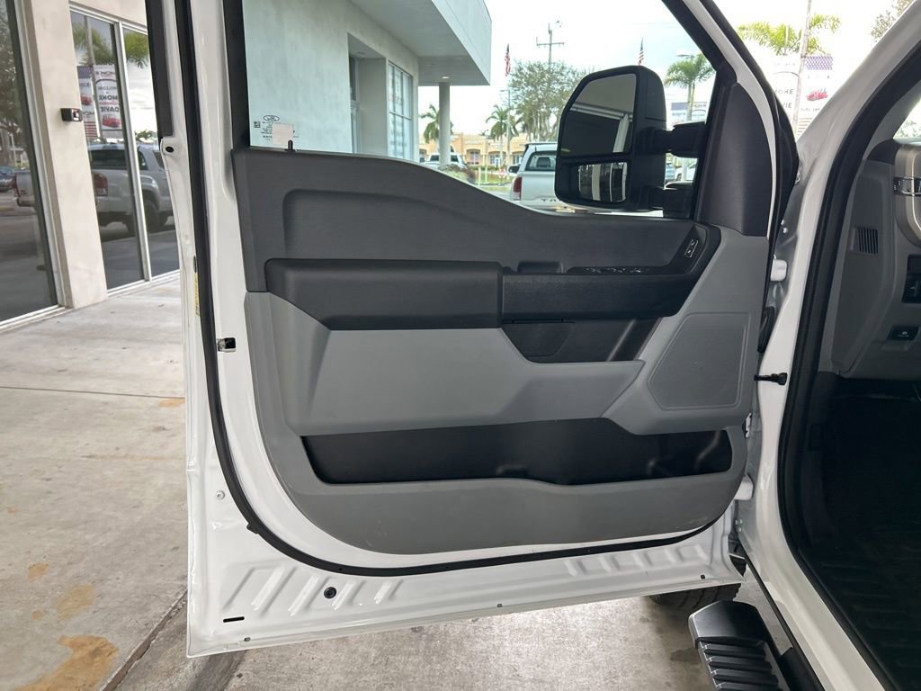 Used 2024 Ford F350 XL w/ 360-Degree Camera Package image 39
