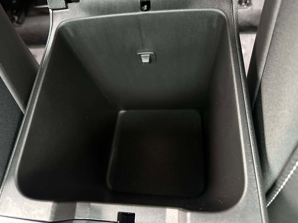 New 2025 Jeep Grand Cherokee L Laredo image 32