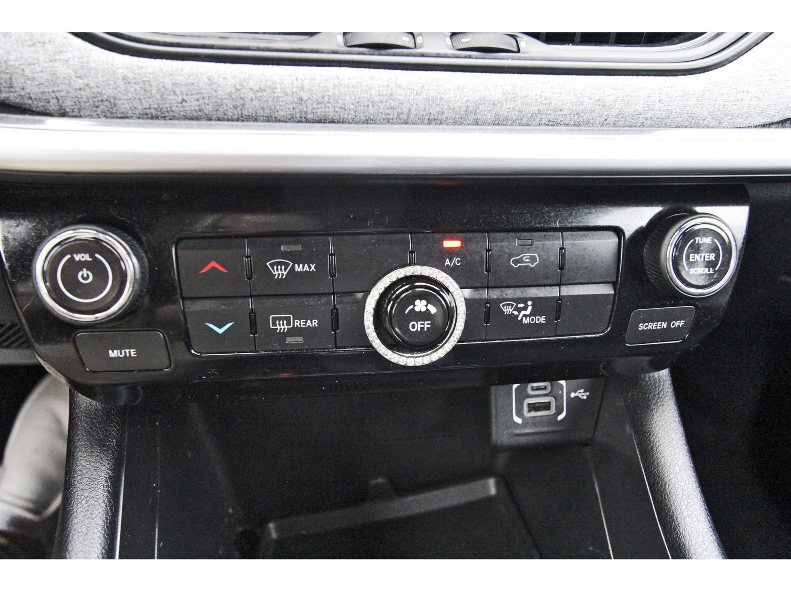 Used 2023 Jeep Compass Sport image 28