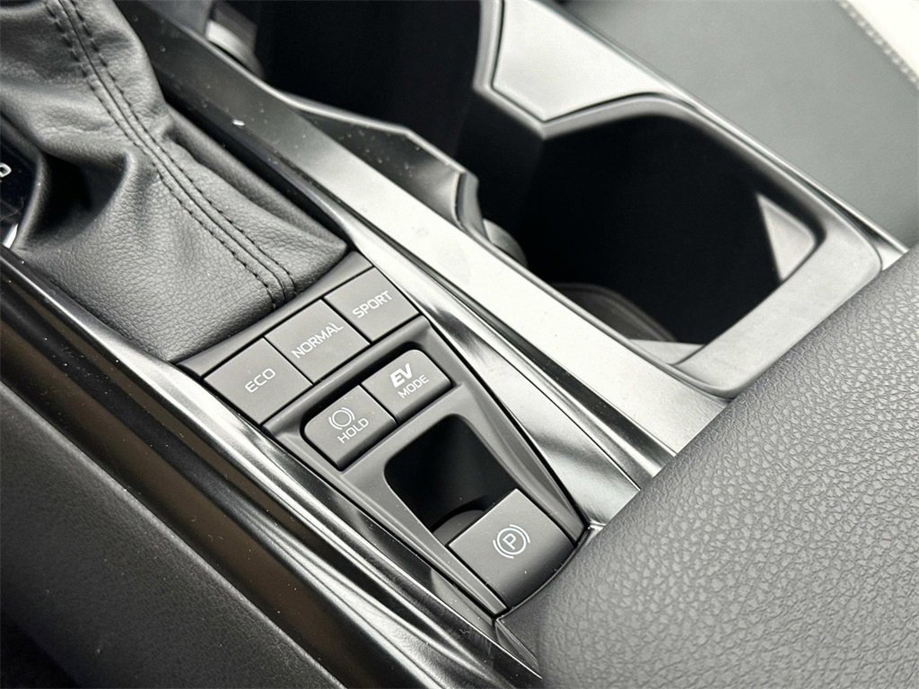 New 2026 Toyota Camry SE w/ Convenience Package image 31