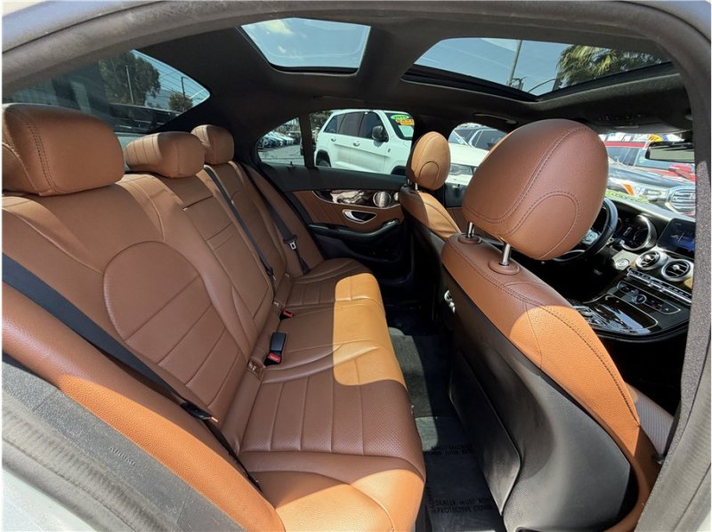 Used 2019 Mercedes-Benz C 300 Sedan image 30