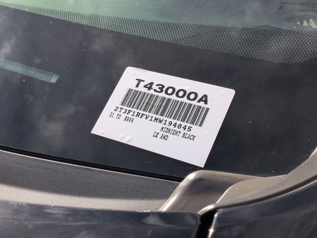 Certified 2021 Toyota RAV4 LE AWD/4WD image 17