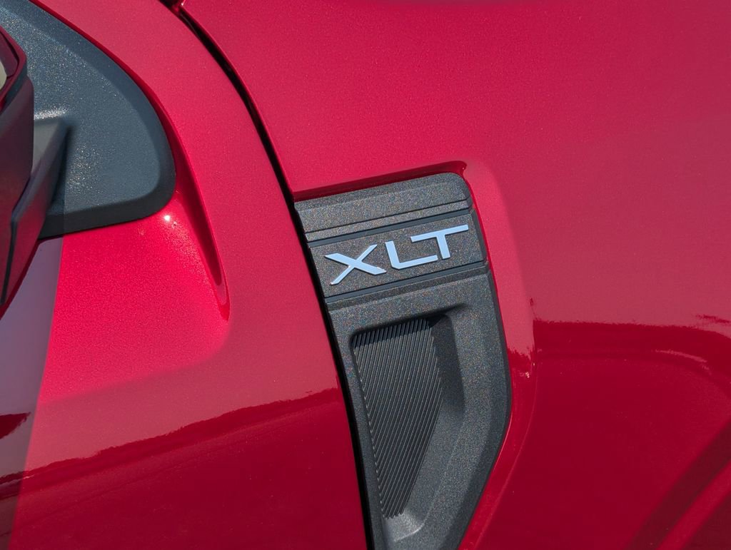 New 2025 Ford Maverick XLT w/ XLT Luxury Package image 16