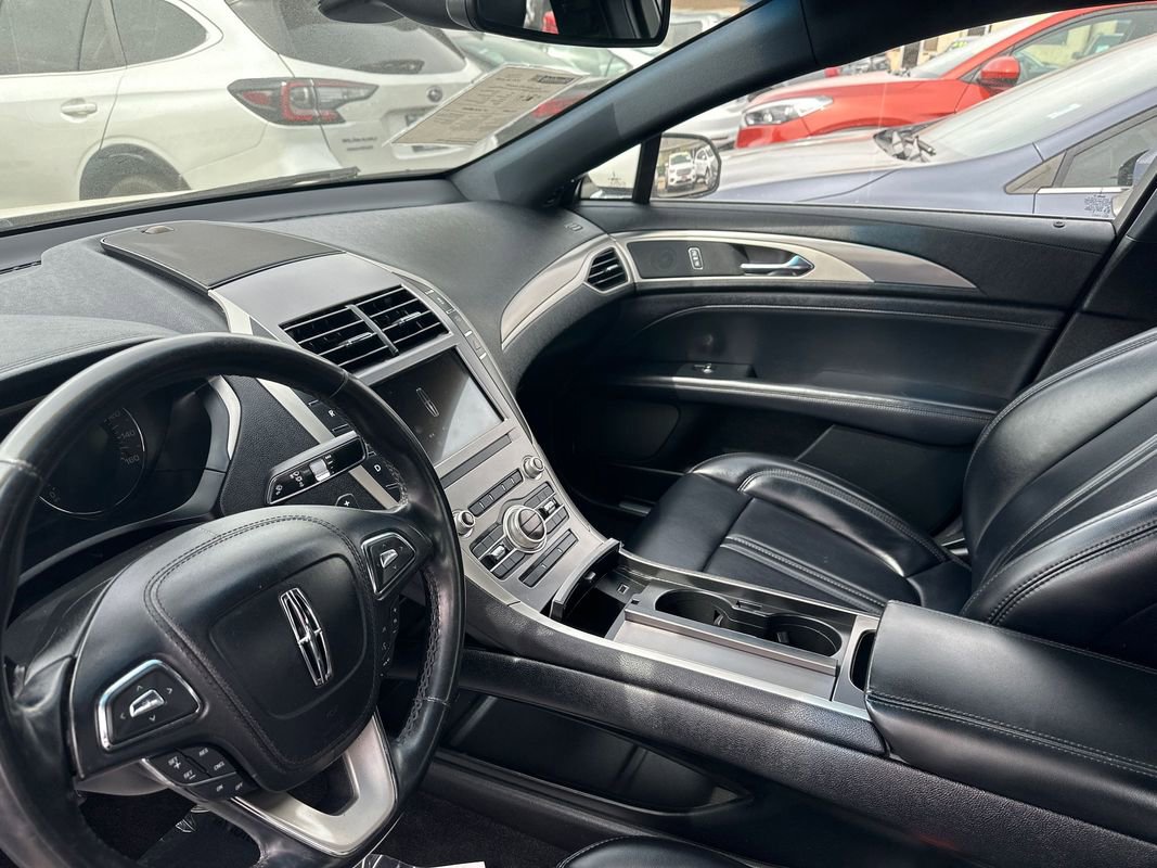 Used 2019 Lincoln MKZ Premiere image 27