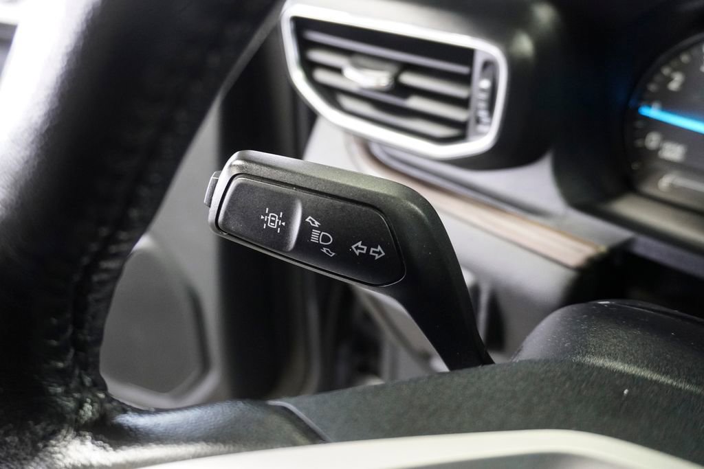 Used 2022 Ford Explorer Limited image 27