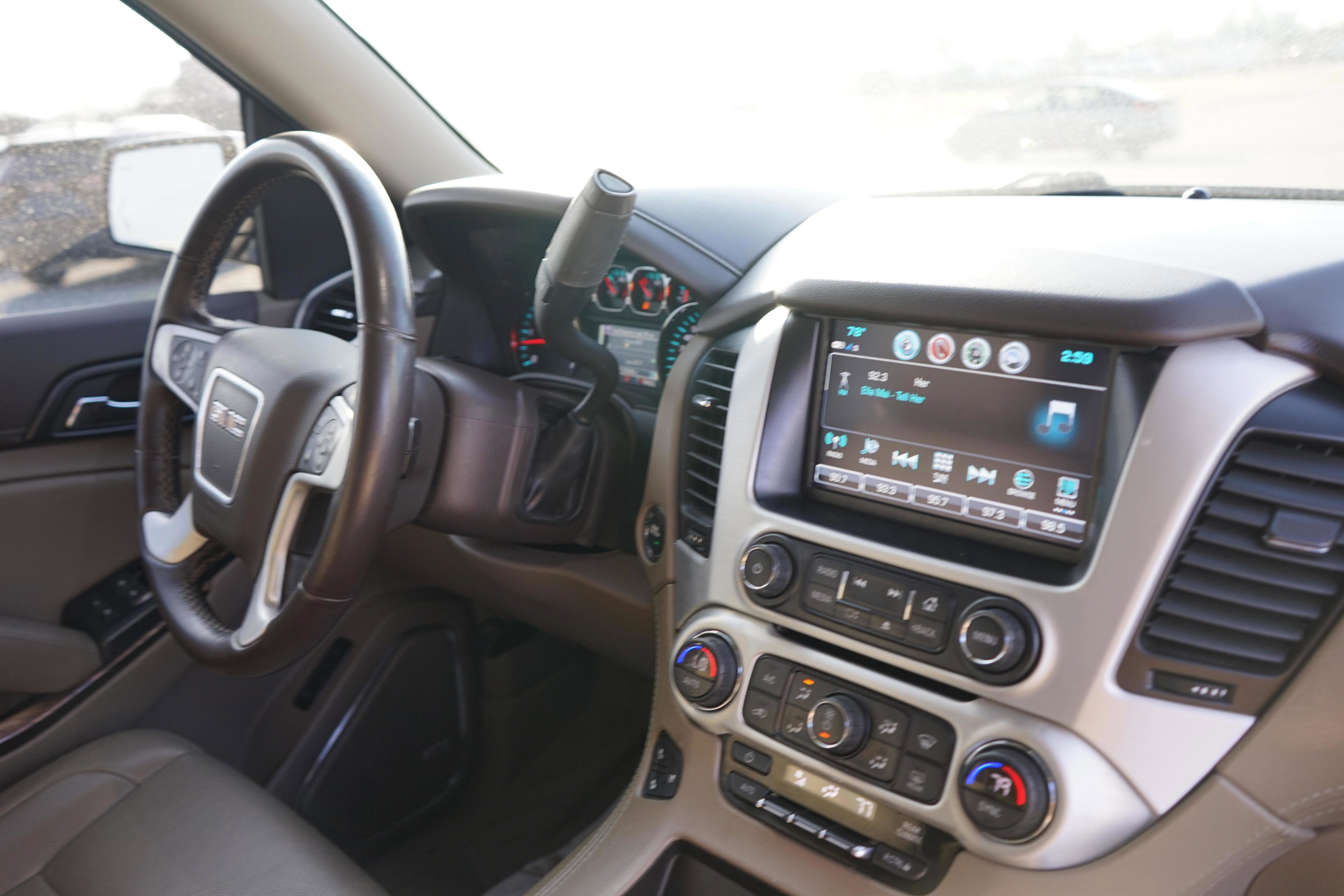 Used 2020 GMC Yukon SLT RWD image 25