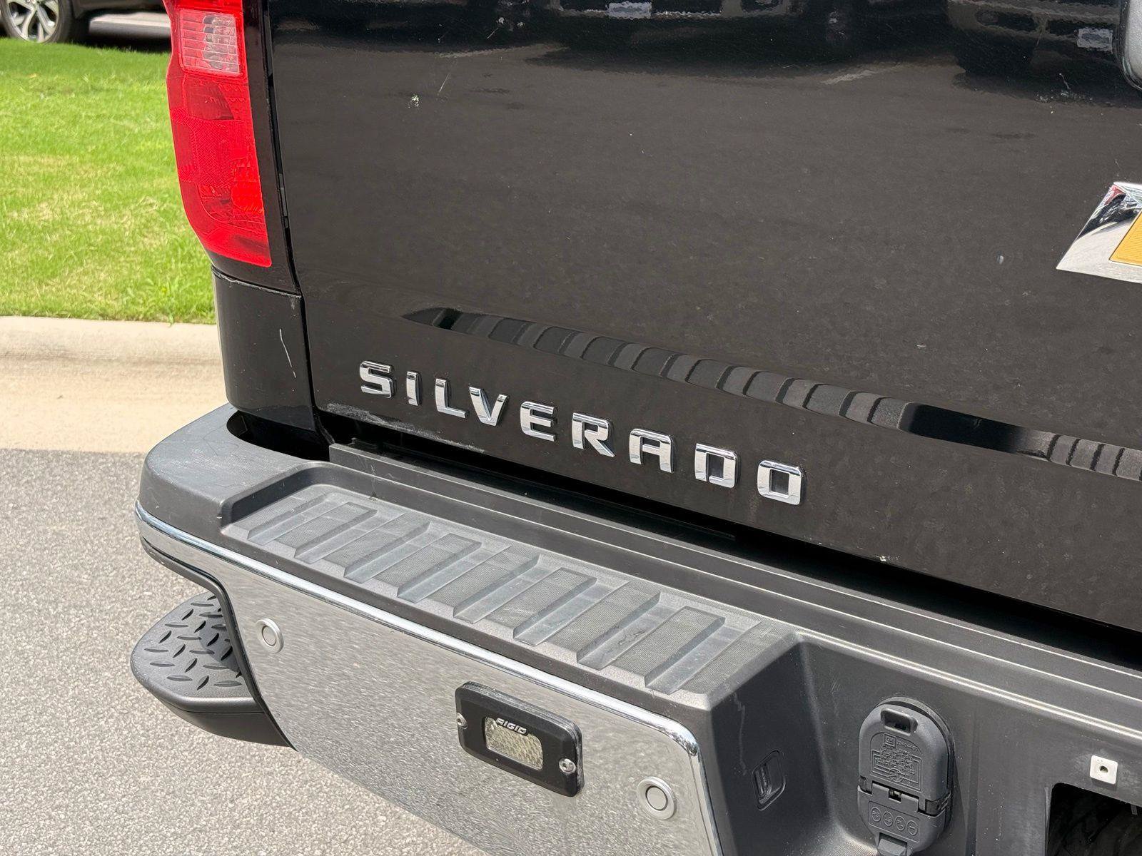 Used 2018 Chevrolet Silverado 2500 LTZ w/ Duramax Plus Package AWD/4WD image 10