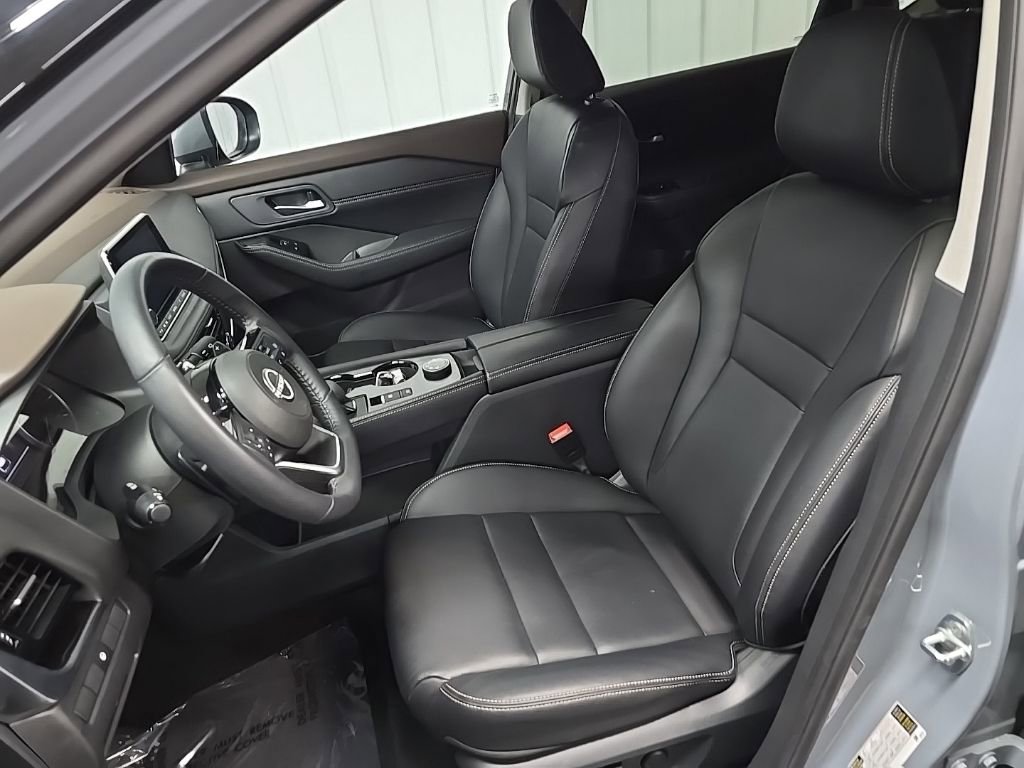 Used 2023 Nissan Rogue SL image 30