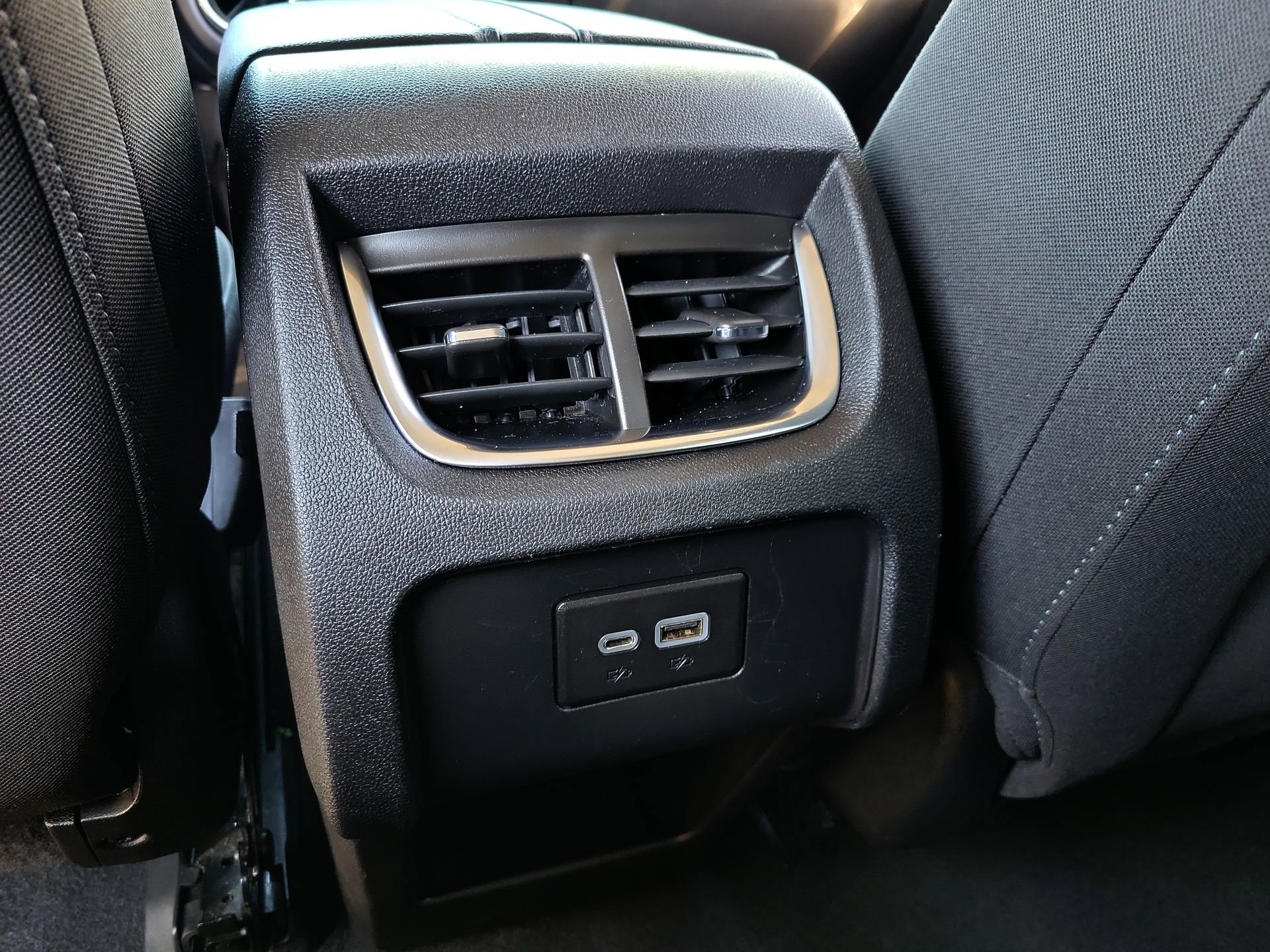 Used 2020 Chevrolet Blazer LT FWD image 17