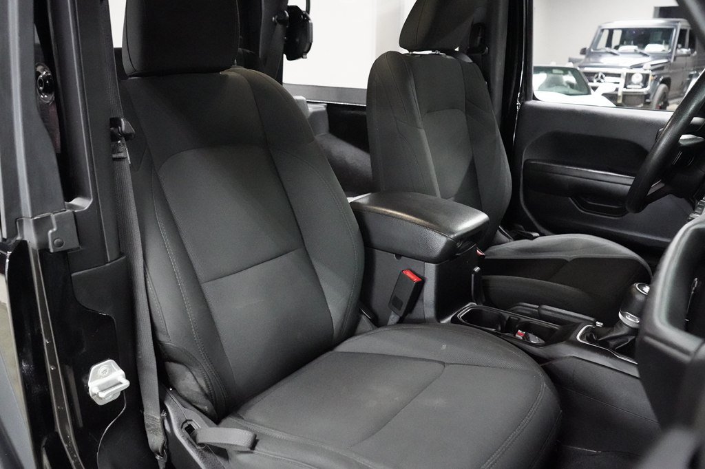 Used 2020 Jeep Wrangler Sport AWD/4WD image 27