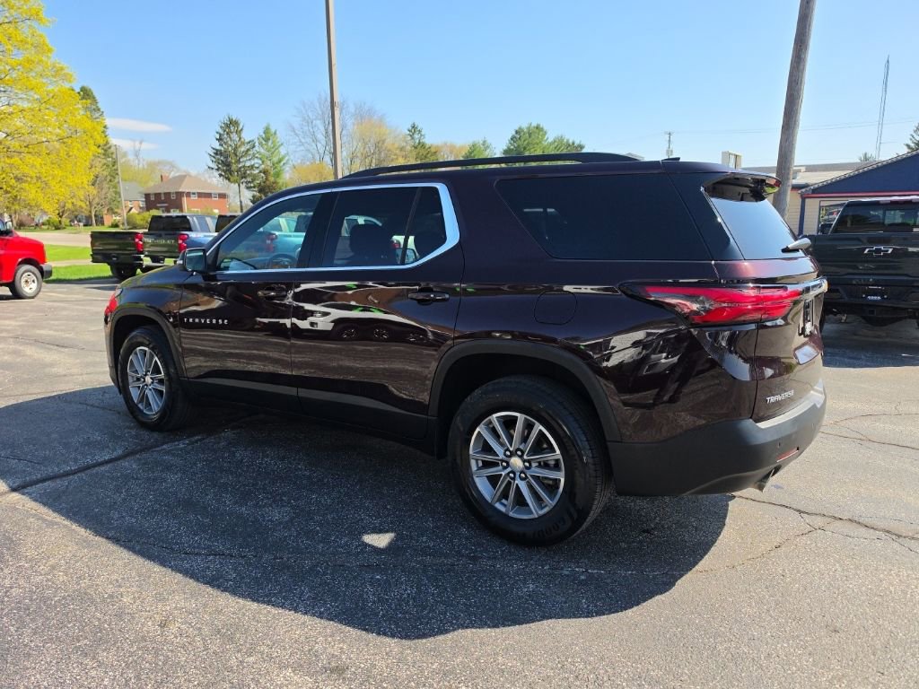 Used 2023 Chevrolet Traverse LT FWD image 4