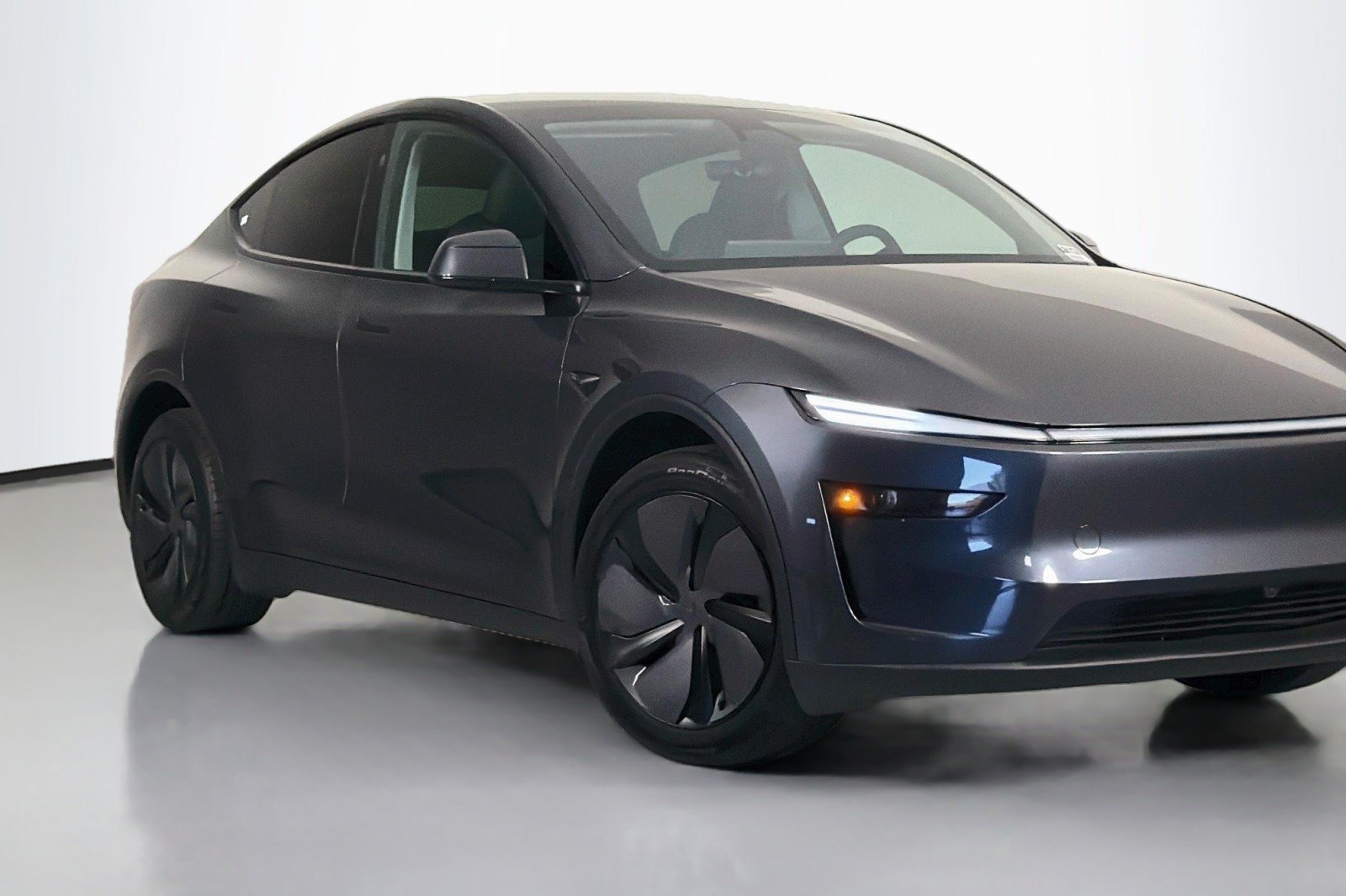 Used 2026 Tesla Model Y 2WD image 11