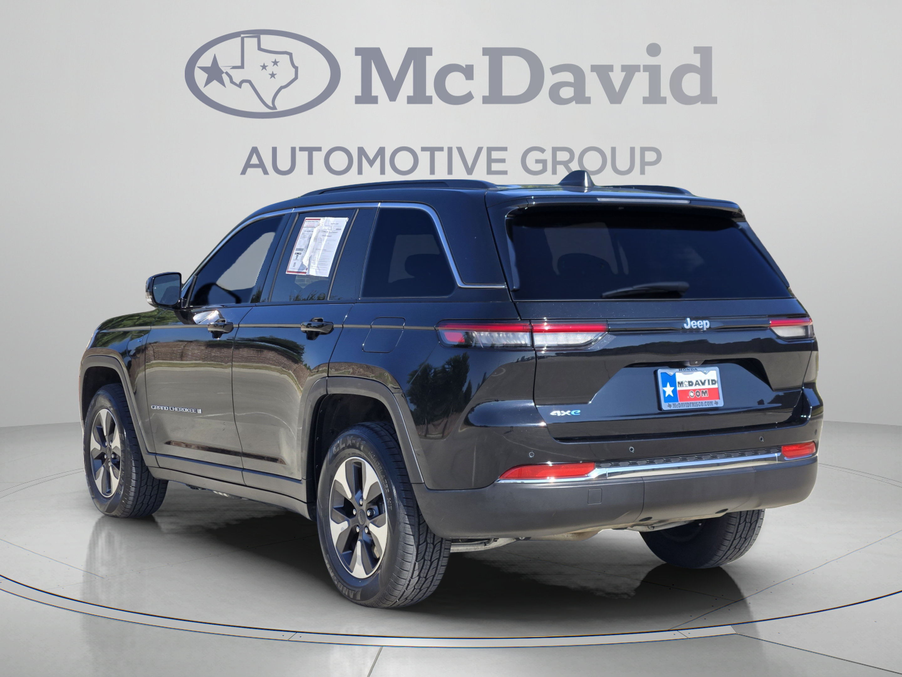Used 2024 Jeep Grand Cherokee Limited 4xe AWD/4WD image 4