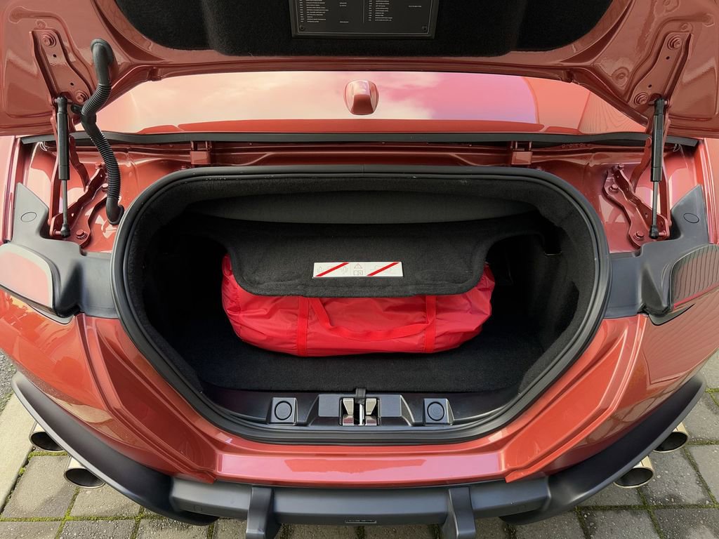 Used 2025 Ferrari Roma Spider image 23