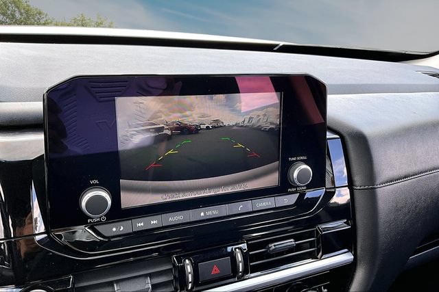 Certified 2024 Nissan Pathfinder SV FWD image 14