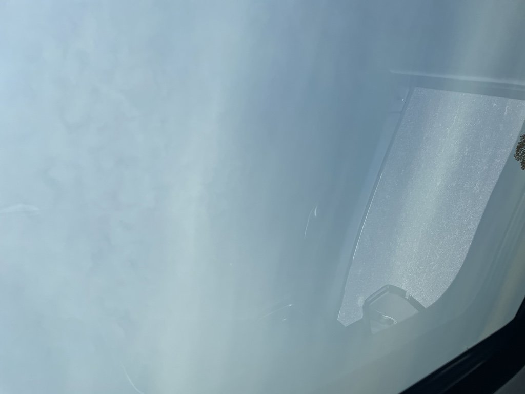 Used 2018 Cadillac Escalade ESV Luxury AWD/4WD image 12