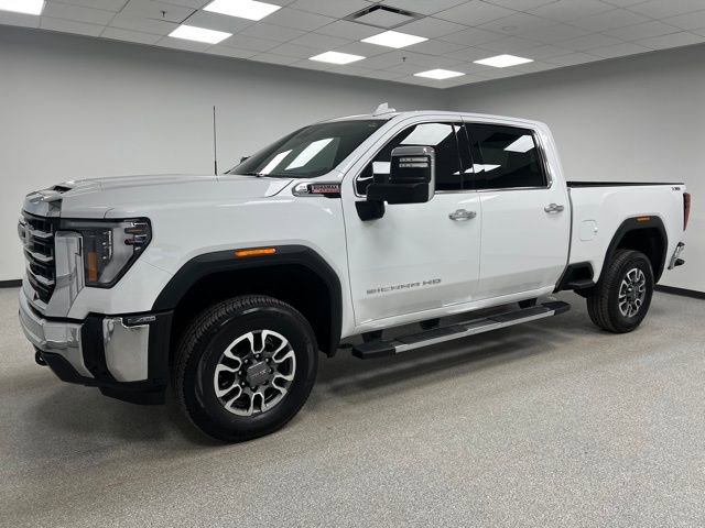 Used 2025 GMC Sierra 3500 SLT image 5