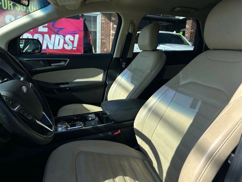 Used 2019 Ford Edge SEL w/ Equipment Group 201A image 18