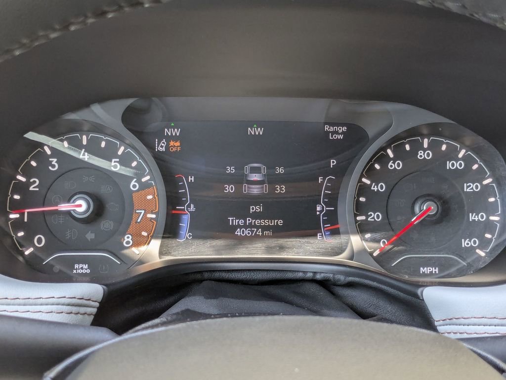 Used 2023 Jeep Compass Limited image 18