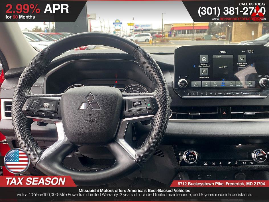 Used 2024 Mitsubishi Outlander SE image 11