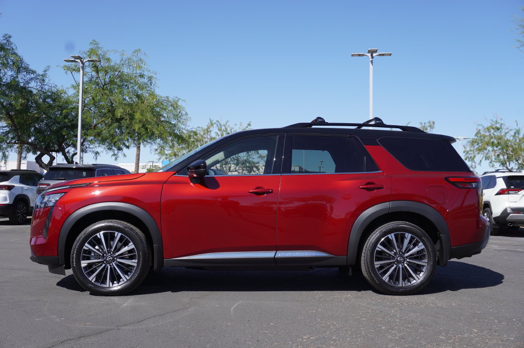 New 2026 Nissan Pathfinder Platinum w/ Cargo Package AWD/4WD image 2