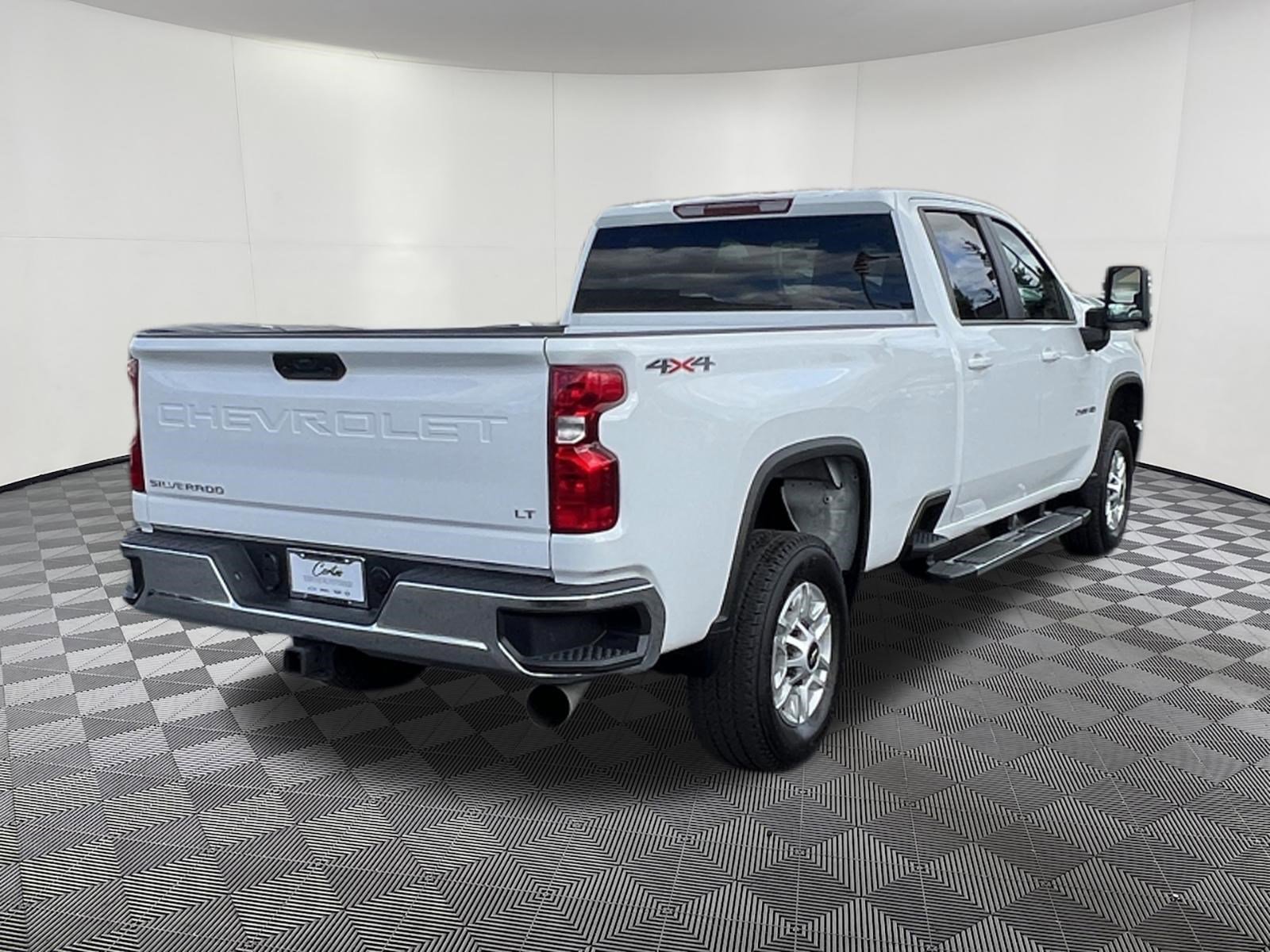 Used 2025 Chevrolet Silverado 2500 LT w/ Convenience Package AWD/4WD image 6