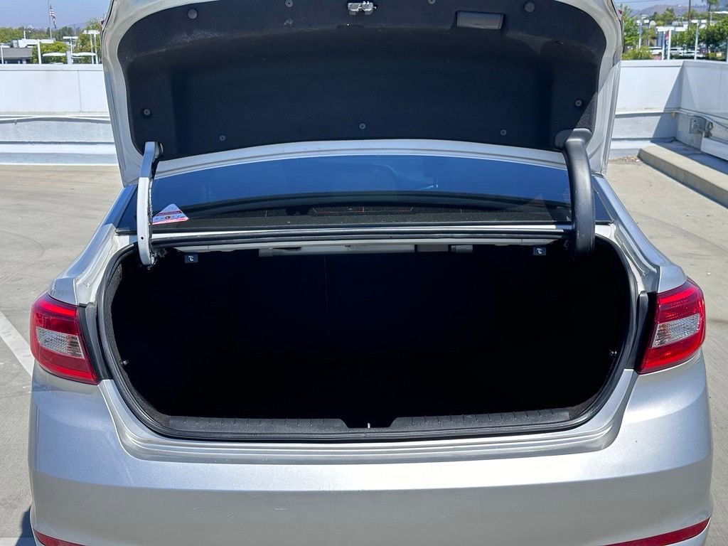Used 2015 Hyundai Sonata SE FWD image 23