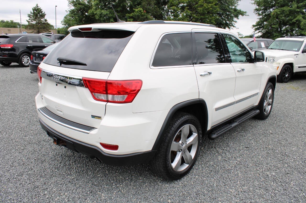 Used 2012 Jeep Grand Cherokee Overland AWD/4WD image 7