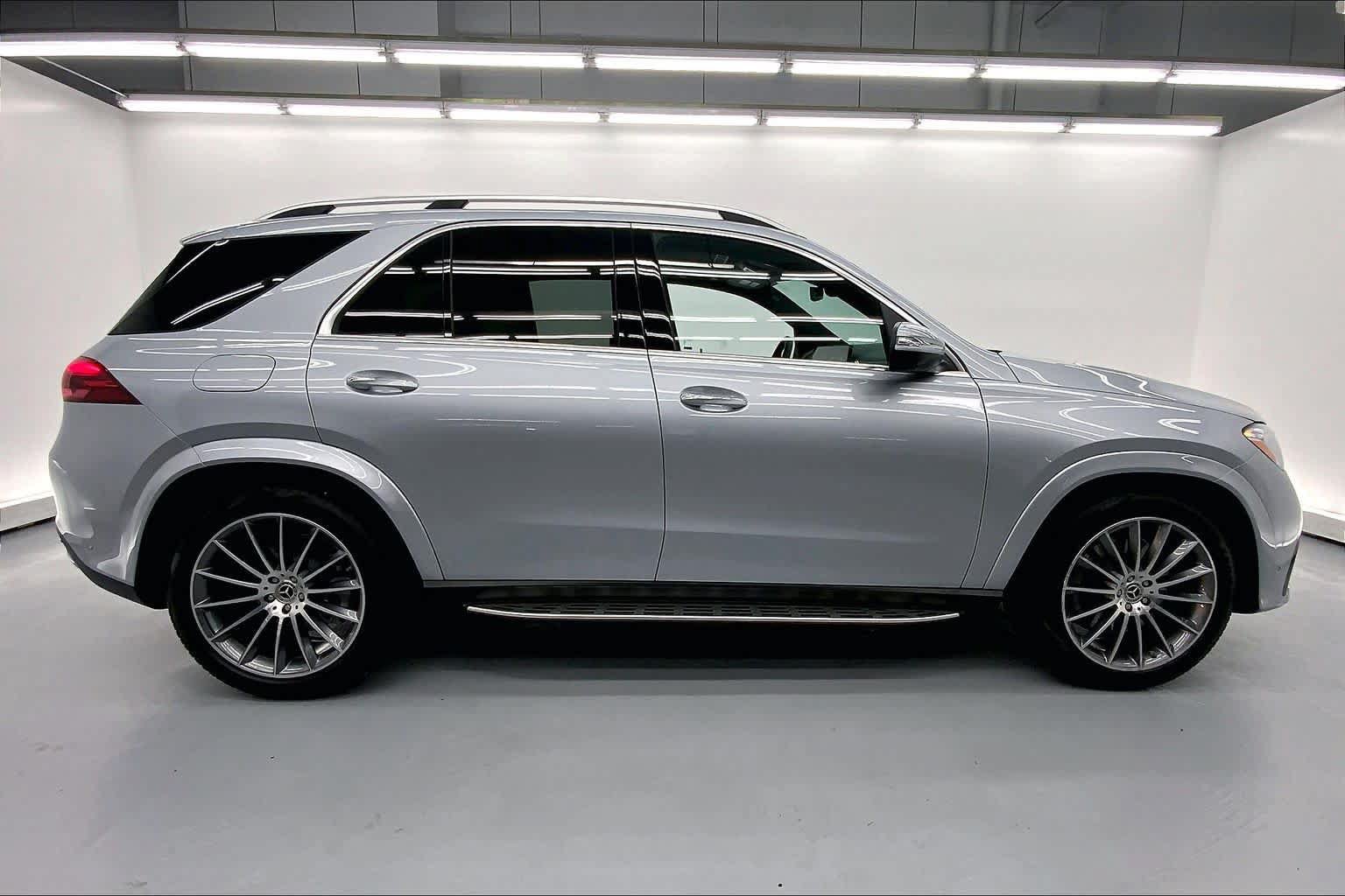 Certified 2025 Mercedes-Benz GLE 450 4MATIC image 6