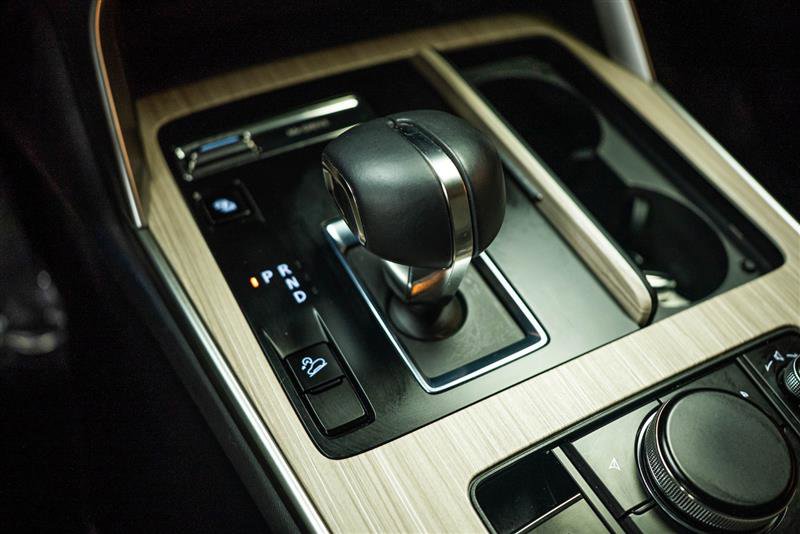 Used 2024 MAZDA CX-90 Plug-In Hybrid w/ Preferred AWD/4WD image 18