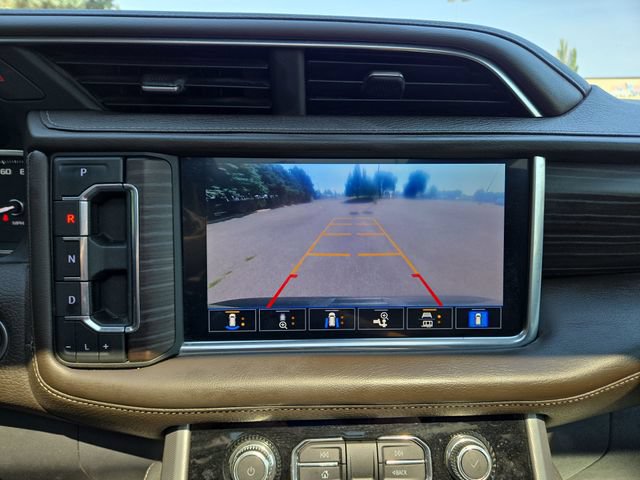 Used 2021 GMC Yukon XL Denali w/ Denali Ultimate Package AWD/4WD image 26