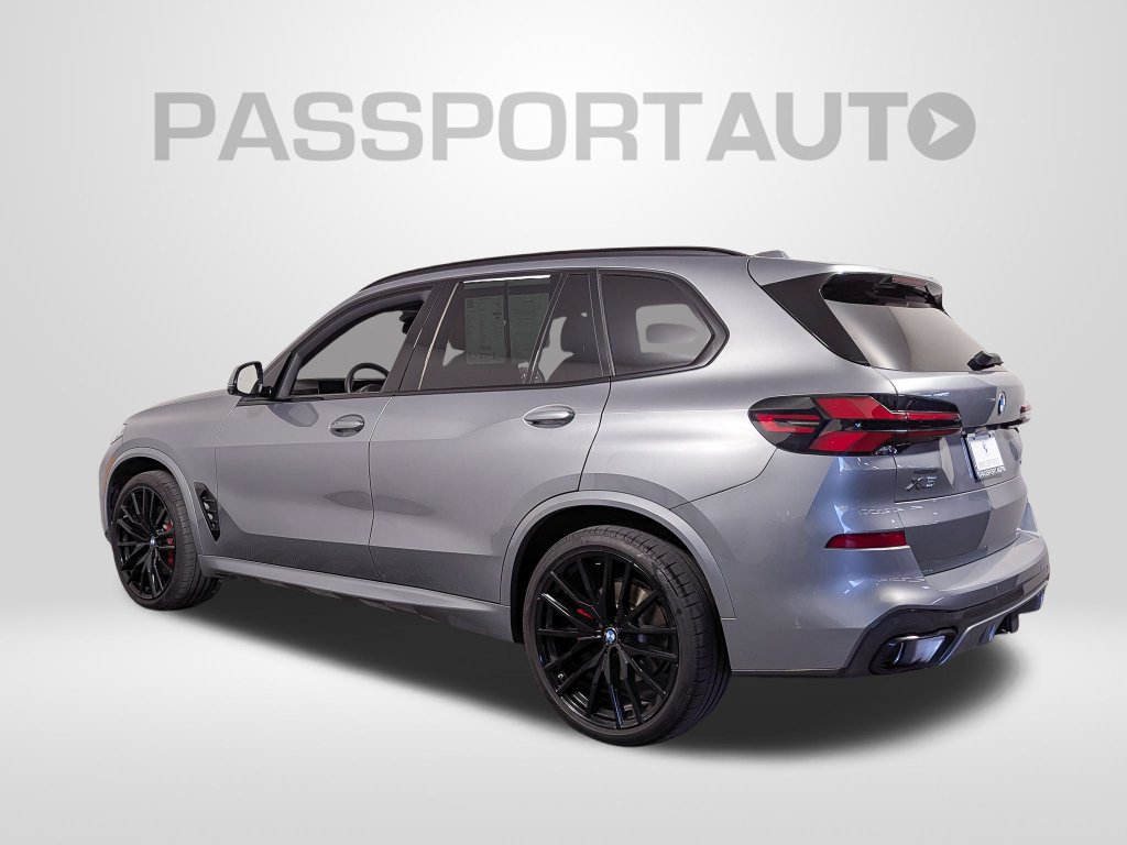 Used 2024 BMW X5 xDrive40i w/ Executive Package AWD/4WD image 3