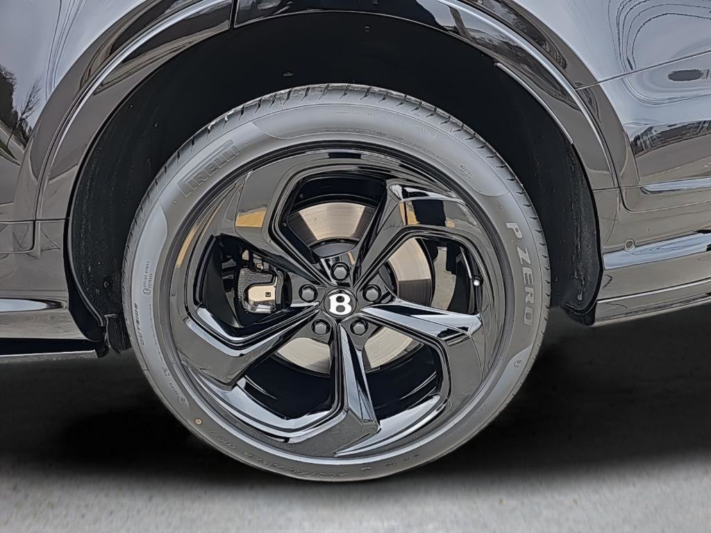New 2025 Bentley Bentayga image 15