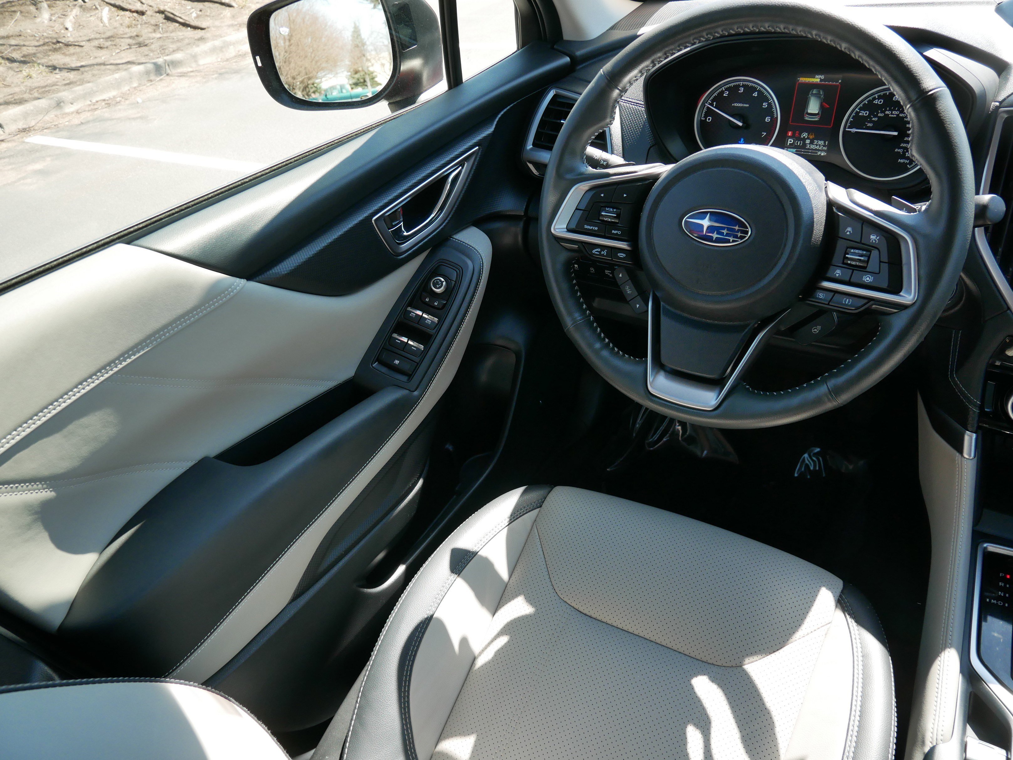 Used 2022 Subaru Forester Limited image 9