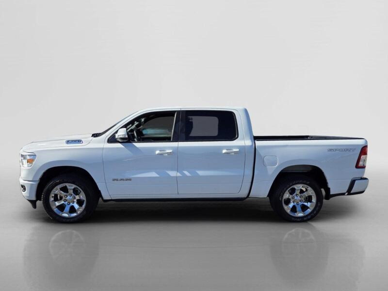 Used 2022 RAM 1500 Big Horn AWD/4WD image 2