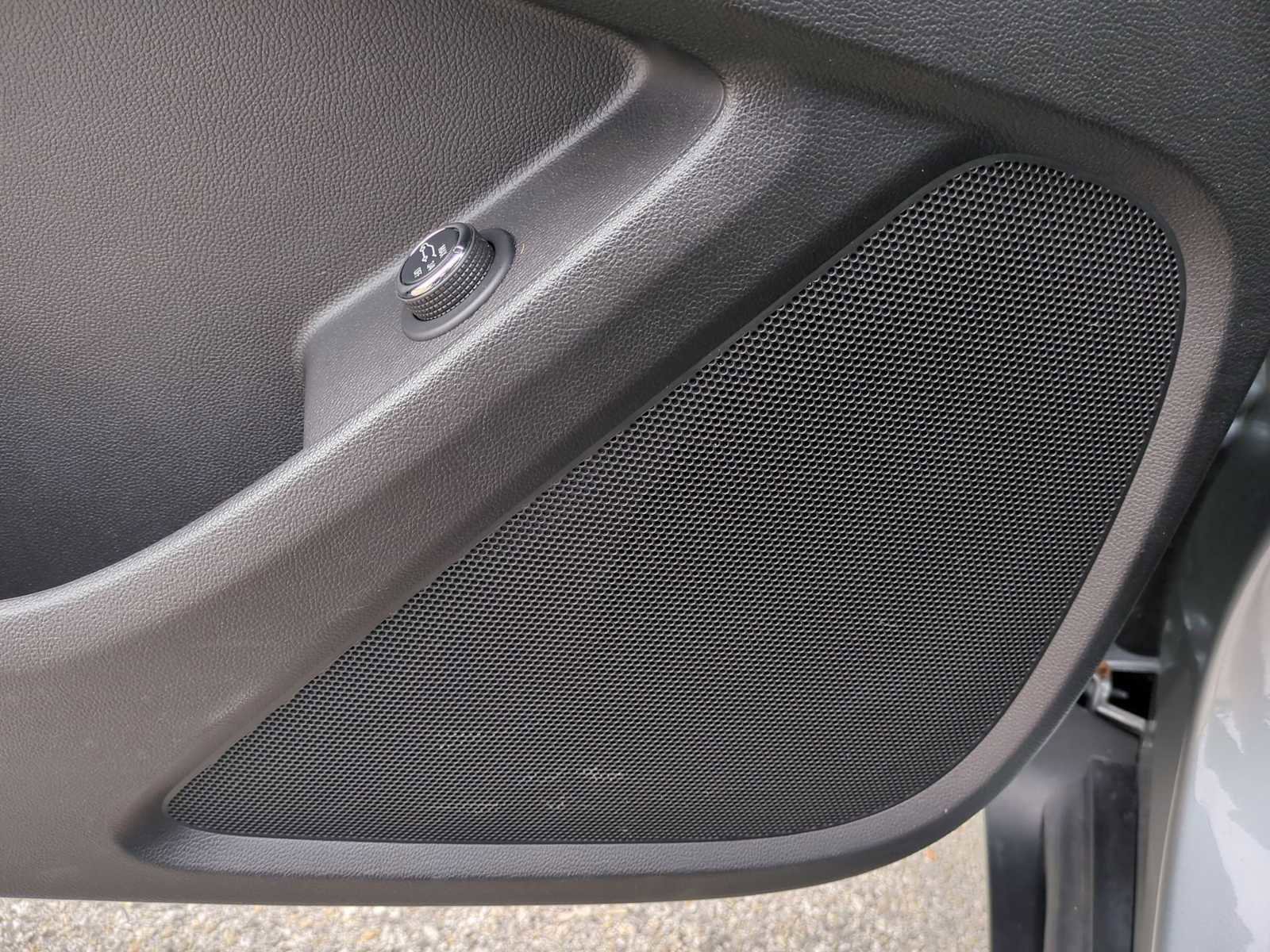 Used 2024 Chevrolet Traverse LT image 24