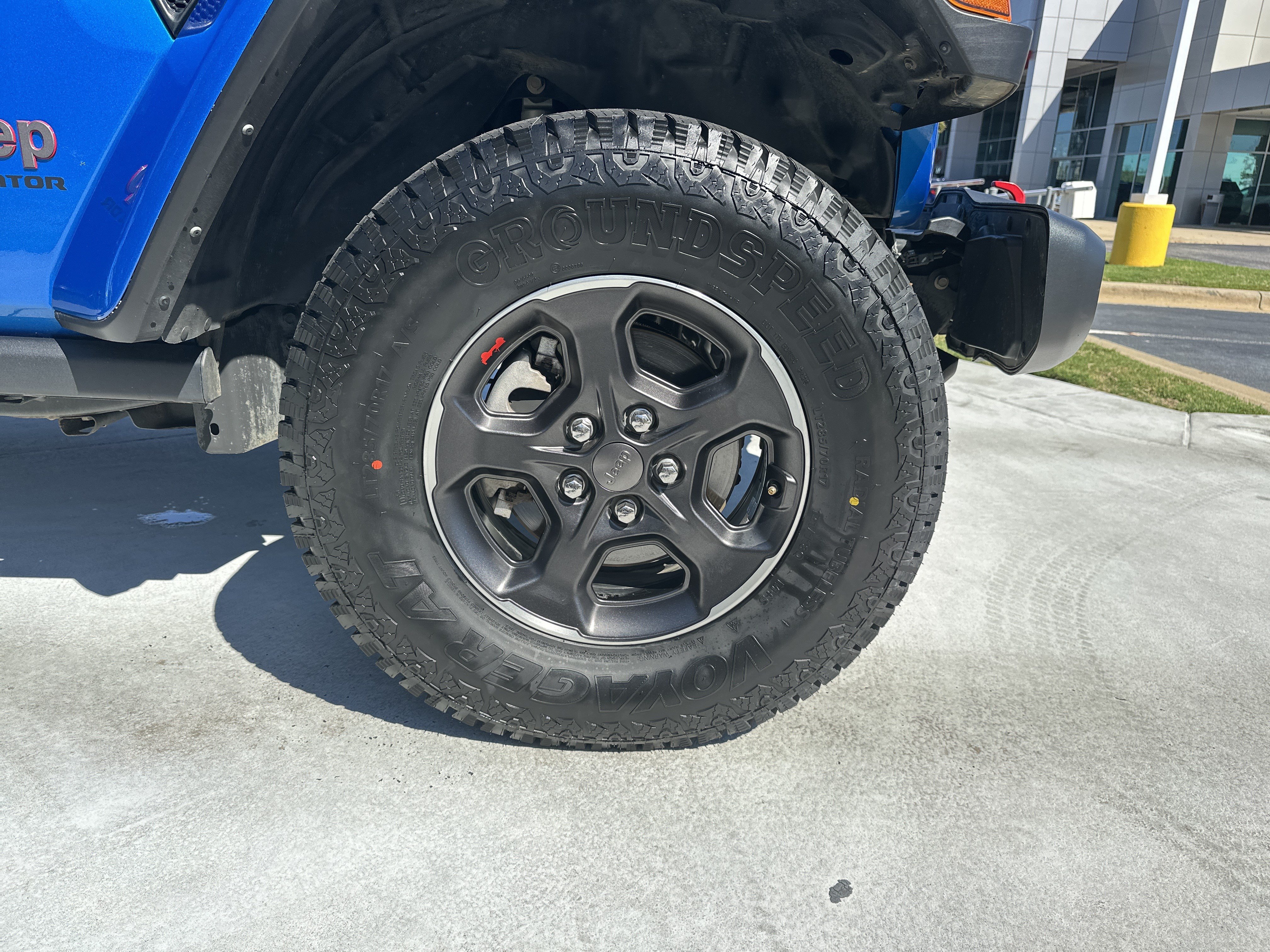 Used 2022 Jeep Gladiator Rubicon w/ LED Lighting Group AWD/4WD image 13