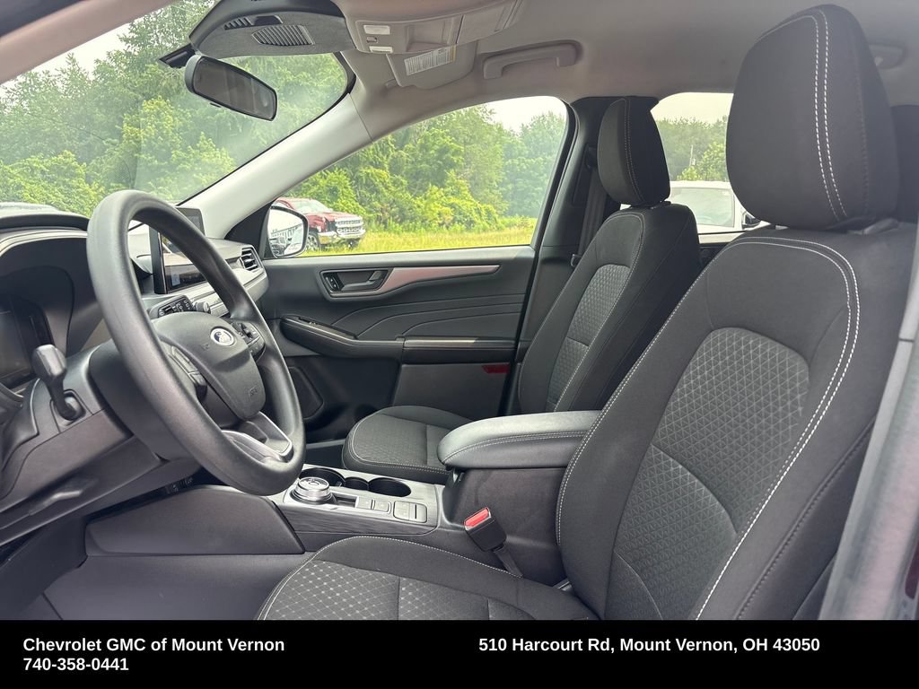 Used 2025 Ford Escape Active AWD/4WD image 11