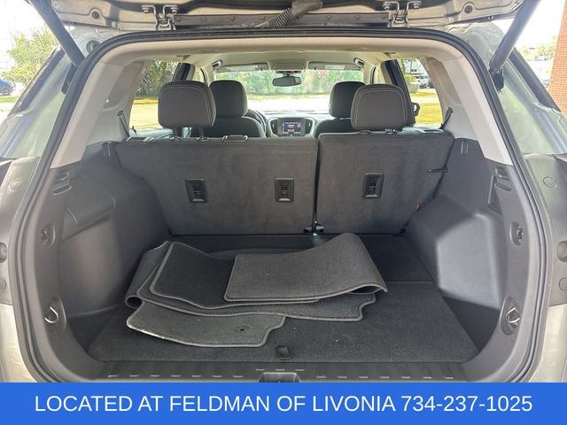 Certified 2023 GMC Terrain SLE w/ Driver Convenience Package FWD image 24