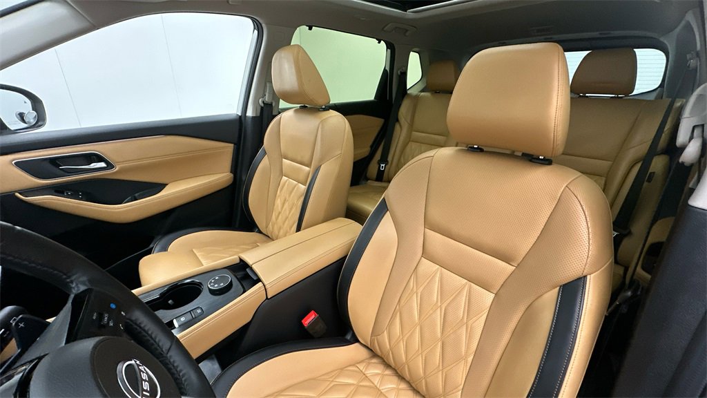 Certified 2023 Nissan Rogue Platinum w/ Platinum Premium Package image 8