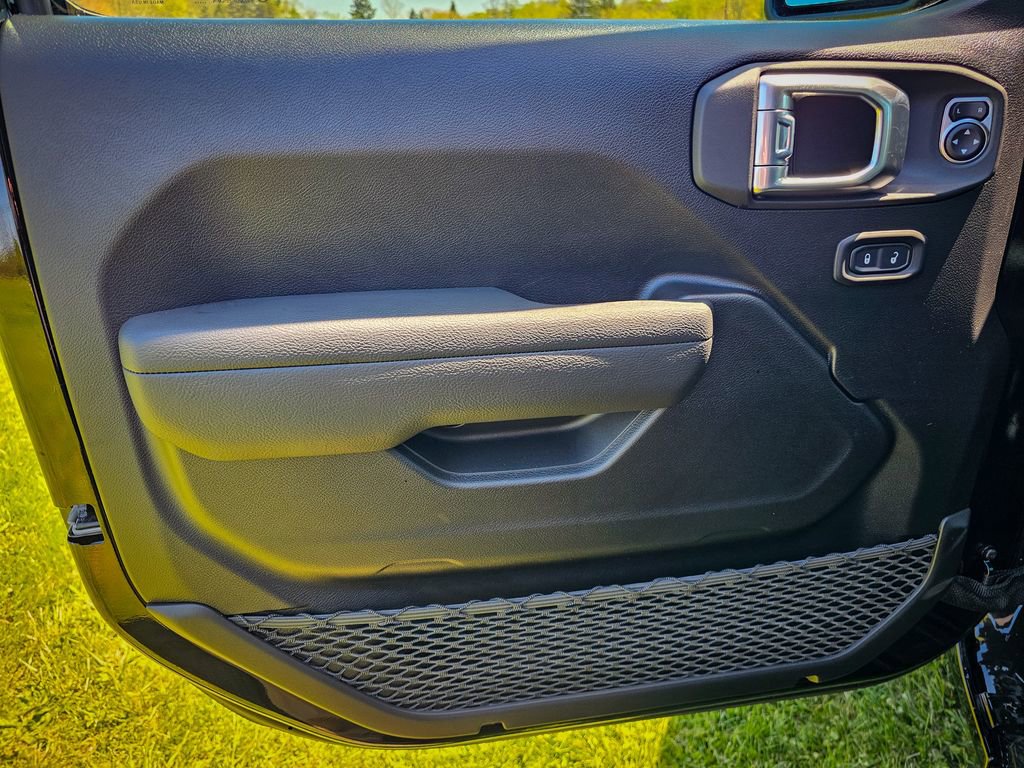 New 2026 Jeep Wrangler Unlimited Sport AWD/4WD image 9