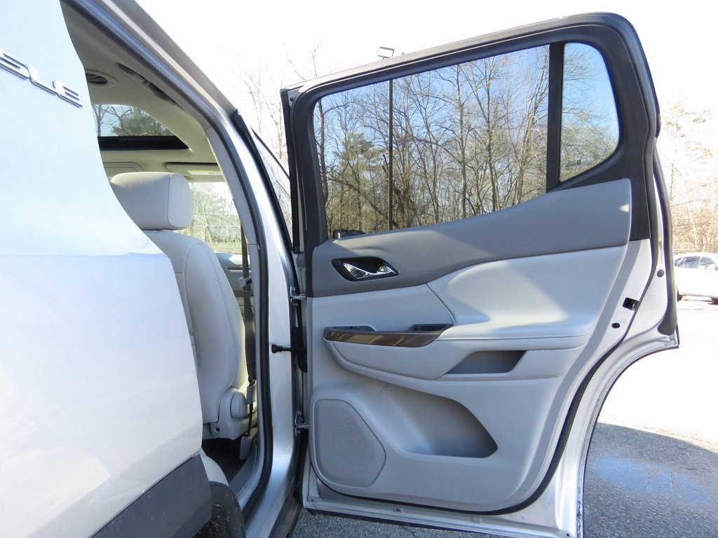 Used 2019 GMC Acadia SLE image 15