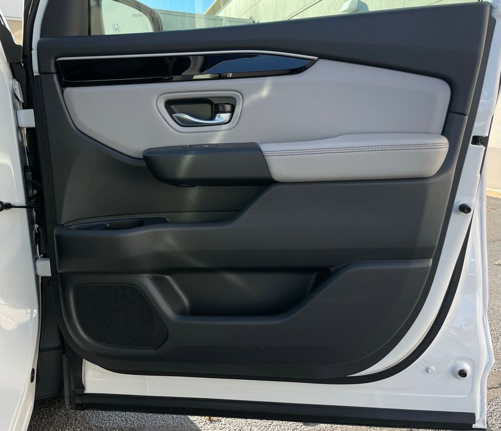 Used 2025 Honda Pilot EX-L image 29