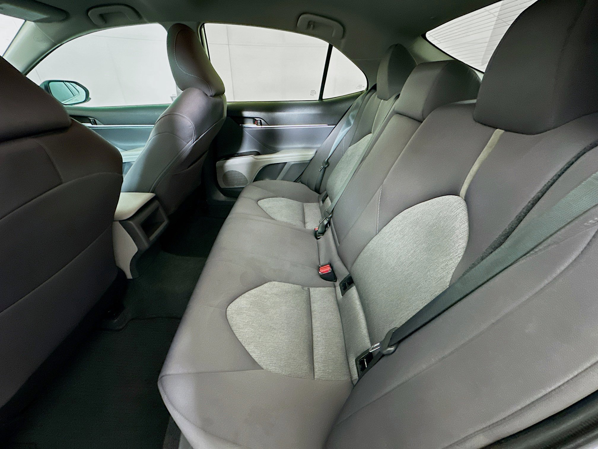 Used 2023 Toyota Camry LE FWD image 25
