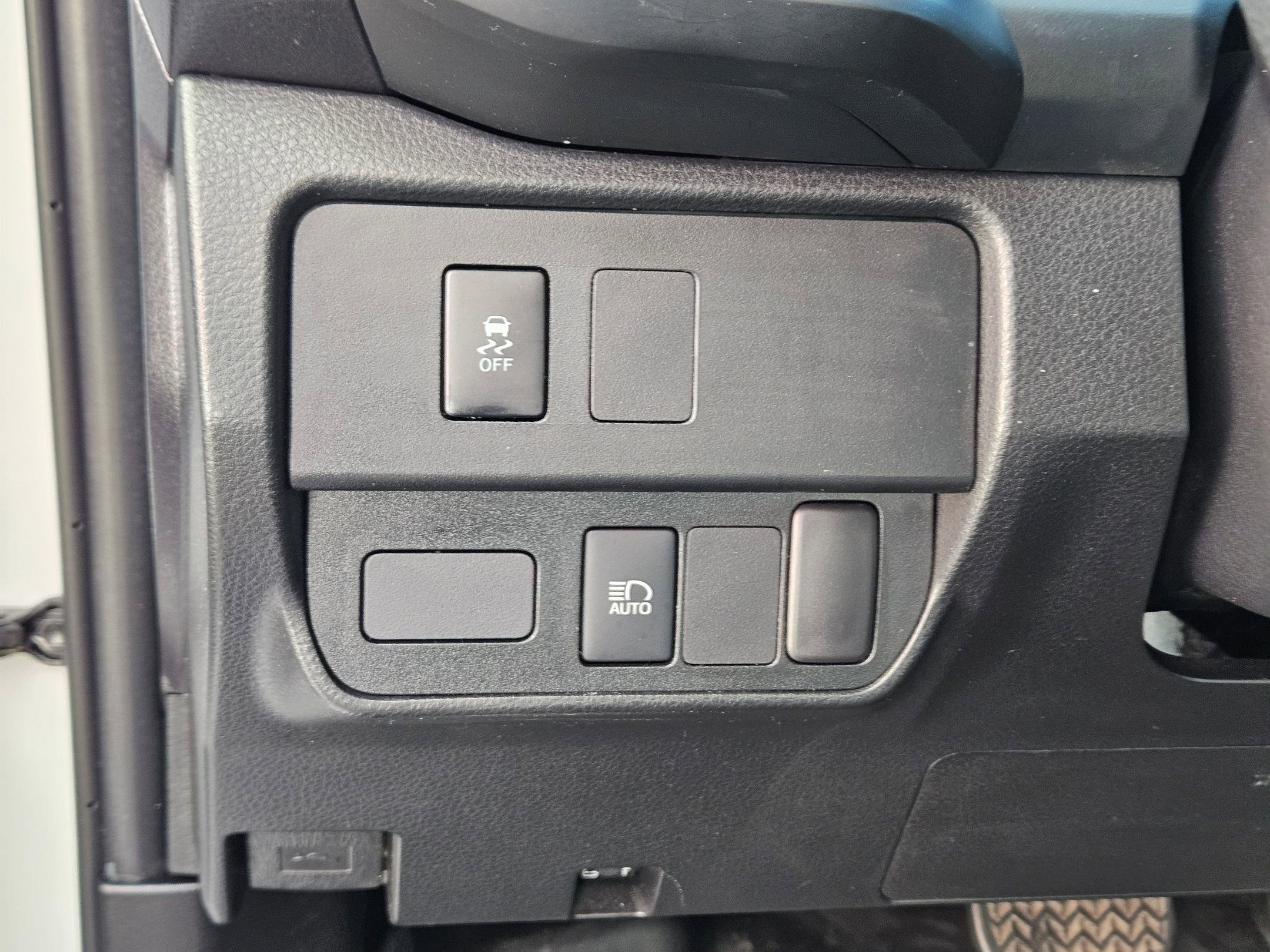 Used 2022 Toyota Tacoma SR image 19