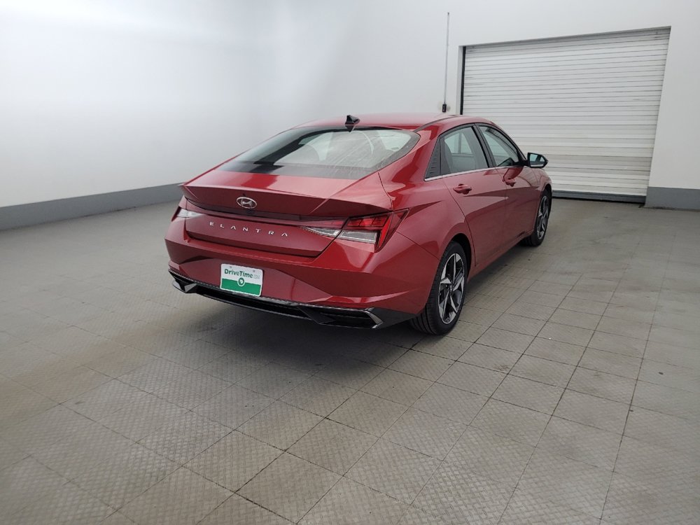 Used 2021 Hyundai Elantra SEL w/ Convenience + Premium Package FWD image 9