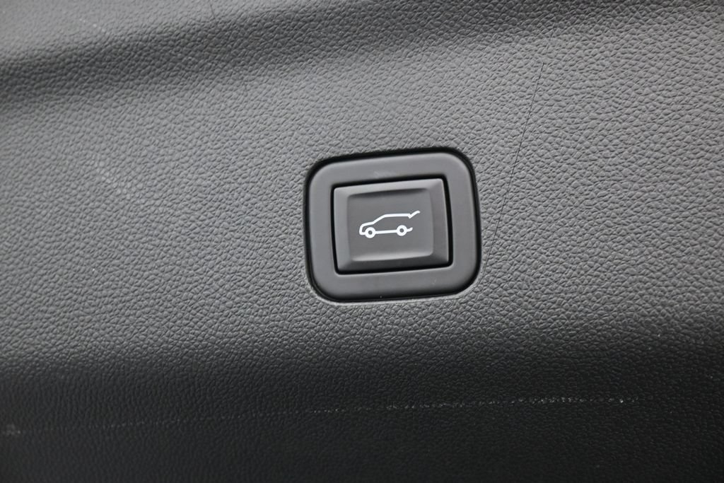 Used 2023 Chevrolet Tahoe High Country RWD image 45